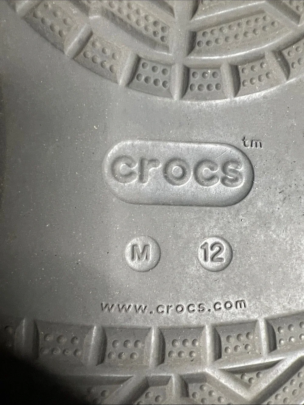 CROCS Classic Clog in Charcoal Gray